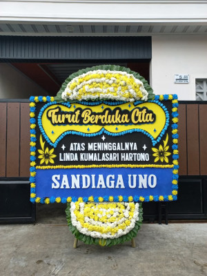 Papan Bunga Duka di Ginanjar